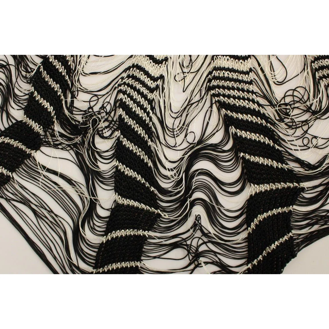 Alice Palmer Chic Black & White Knitted Skirt