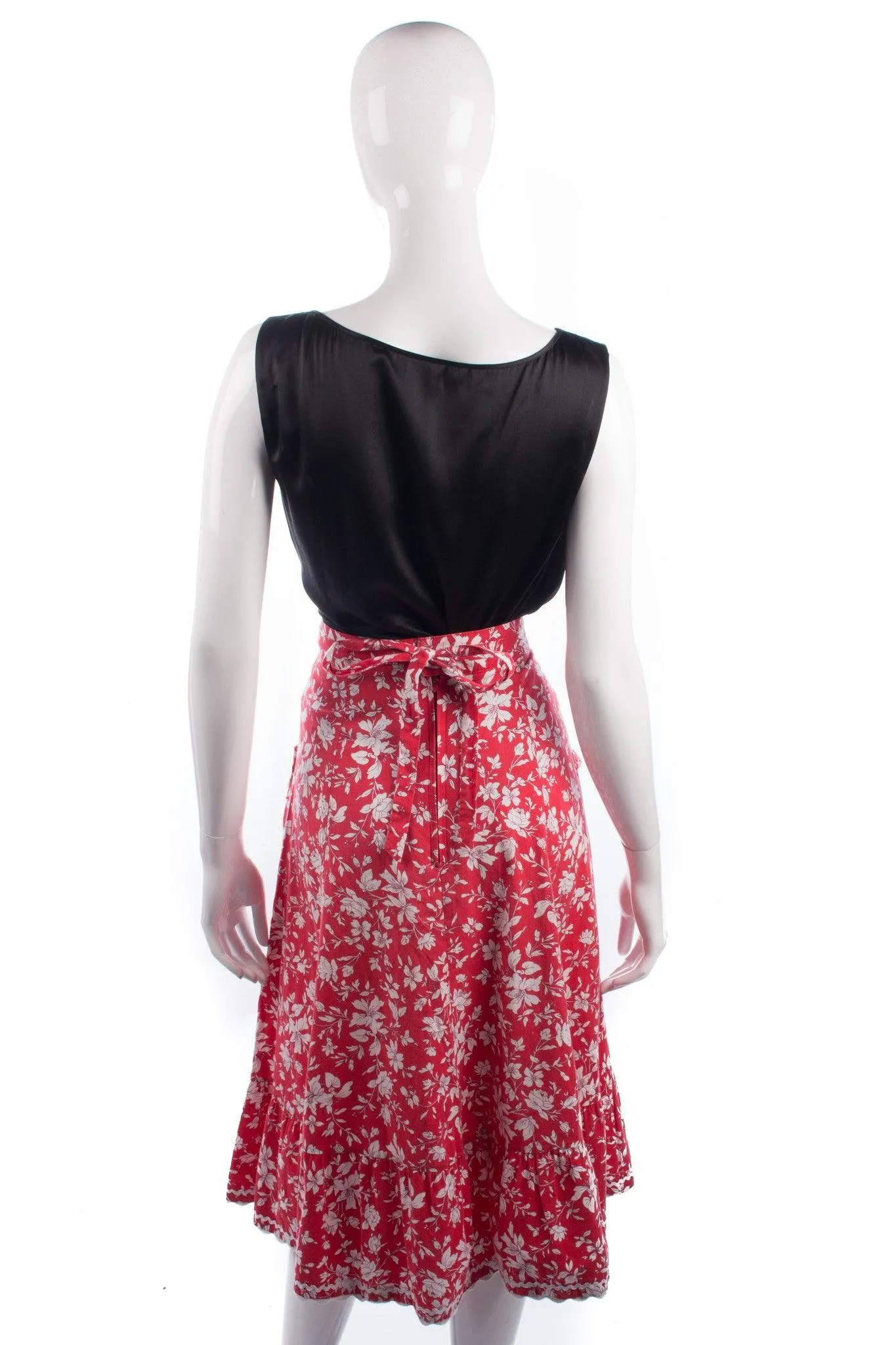 Exclusive Fashion Vintage Skirt Cotton Red Floral with Pockets UK10/12