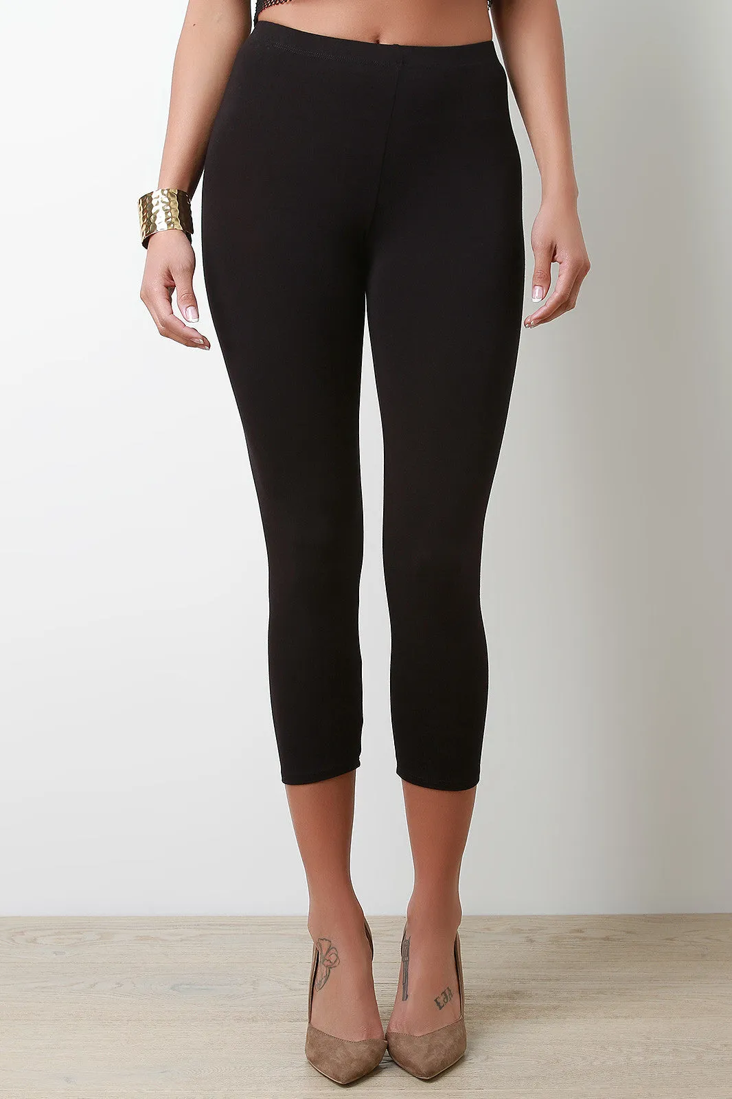 High Waisted Lightweight Capri Leggings