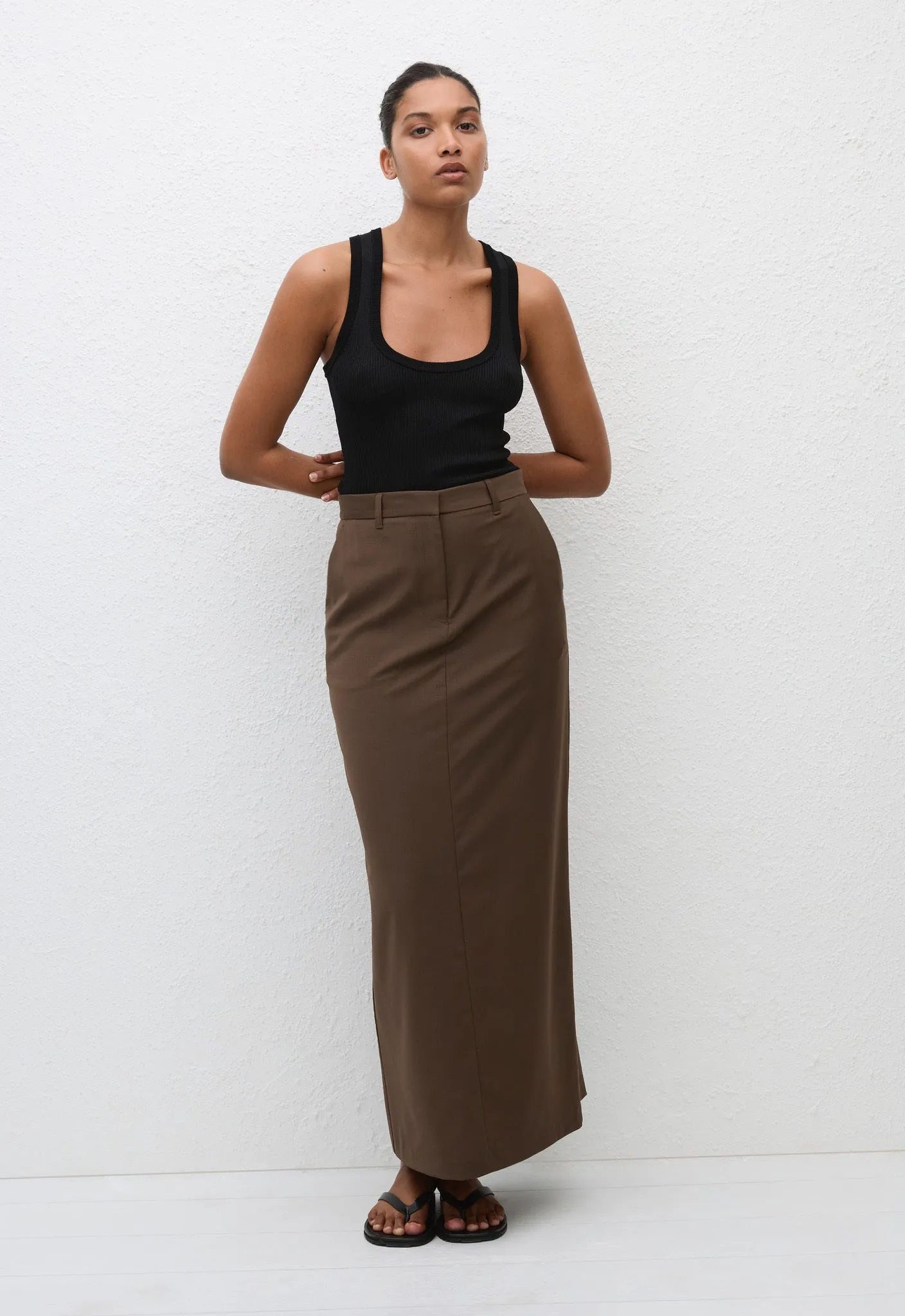 Relaxed Tailored Skirt - Coffee