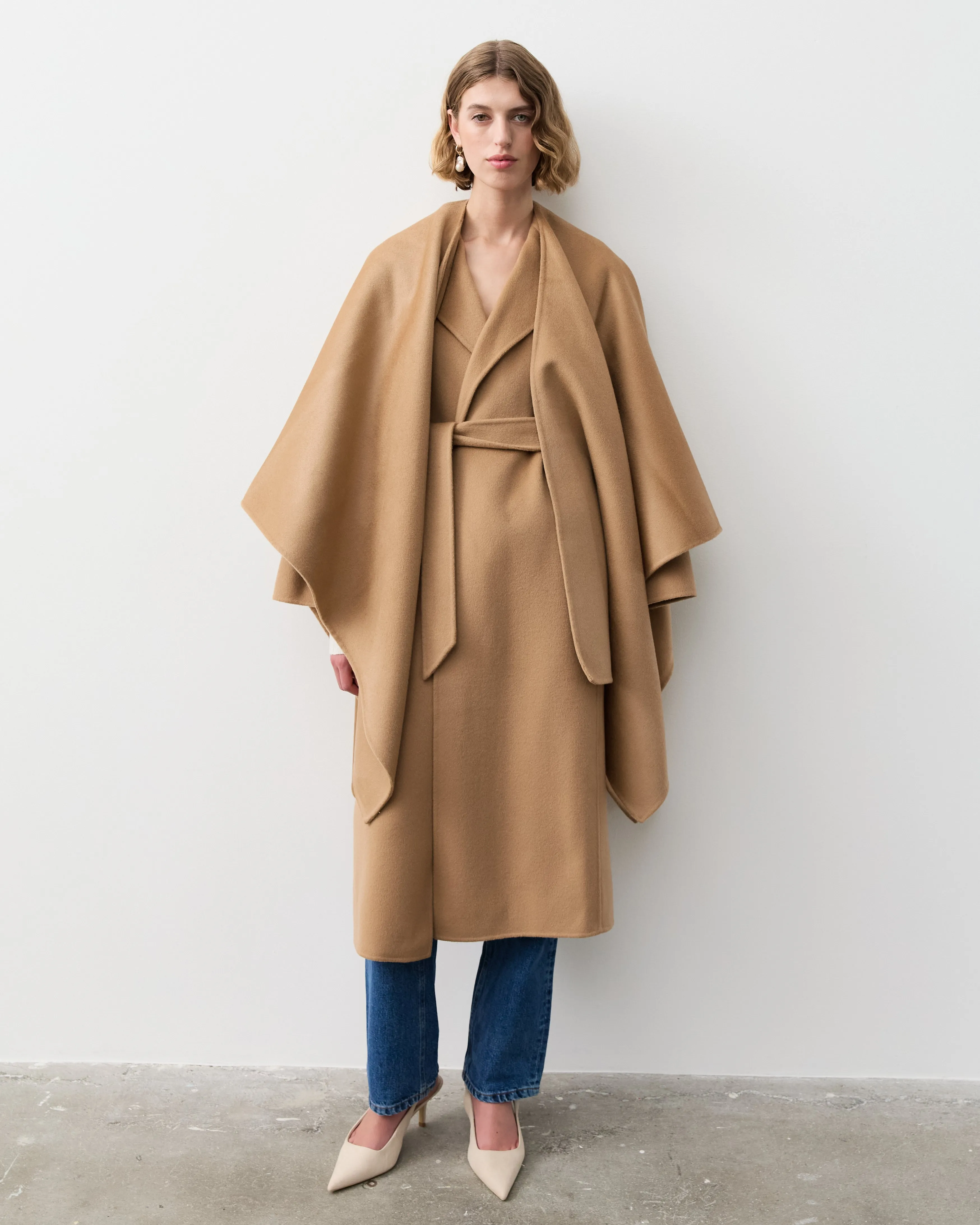 THE CURATED CLASSIC COAT - CAMEL