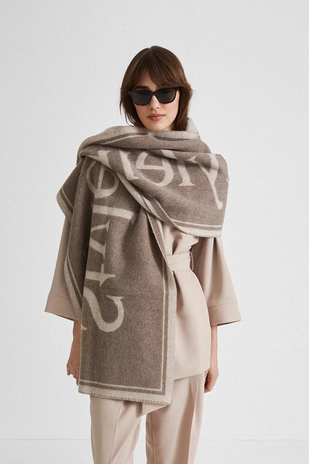 WIDE SIGNATURE SCARF - THALIA BEIGE